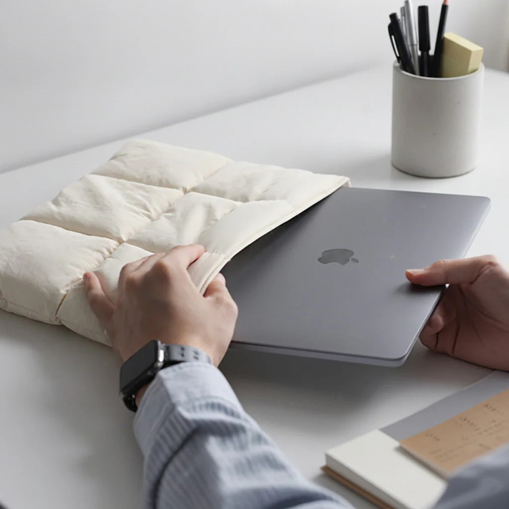 Bagella® Mıknatıslı Laptop Kılıfı